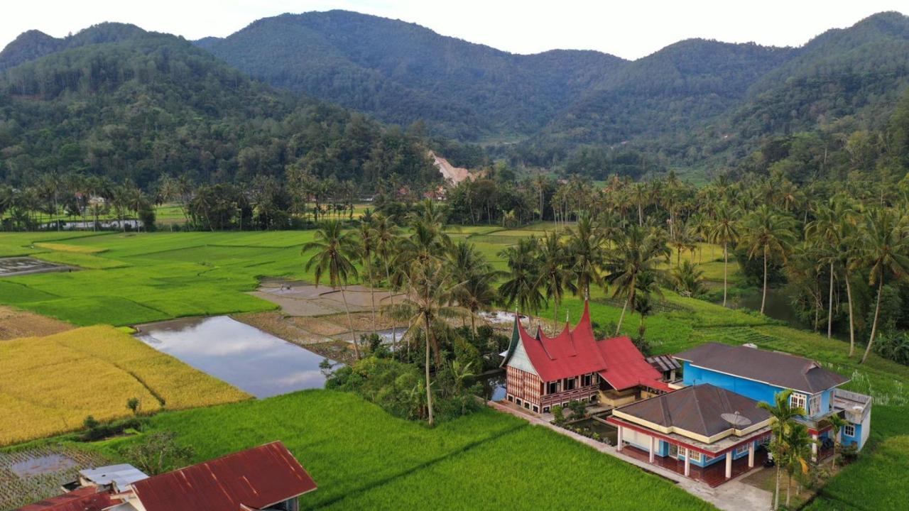 Rumah Gadang Tokama, Simarasok Baso Exterior photo